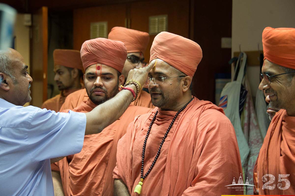 ©1987-2017 SKS Swaminarayan Temple East London